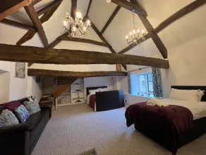 The Cotswold Wellhouse - Image 3