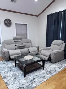 Luxury3BR Apartment/PrivateEntrance/Free Parking - Image 2