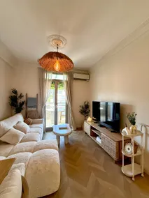 Beachfront Gem | 2 Terraces & Sunset on Promenade - Image 2