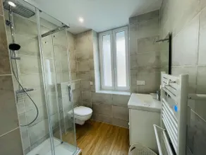 Home Theater Suite • Smart TV • Queen • Wi-Fi • Train Station - Image 5