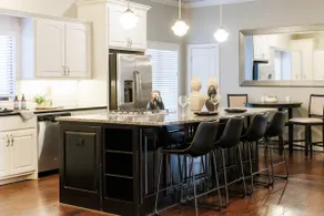 Overton Manor | Walk to TTU | Sleeps 8 | King Bed - Image 5