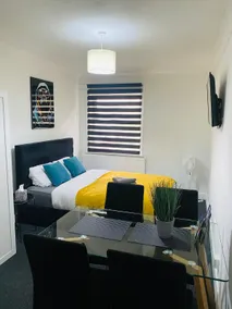 Lovely studio centrally located - Image 2