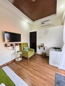 Olive - Tiny Studio by BeauMonde Studio - Image 4