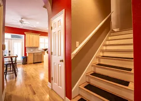 Delaney Park Home Cozy Comfort Steps from Downtown - Image 4