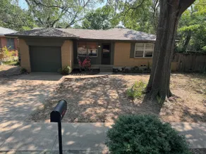 North Texas Bungalow - Image 2