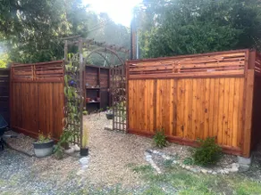 Studio Bungalow Near Beach Access - Image 2
