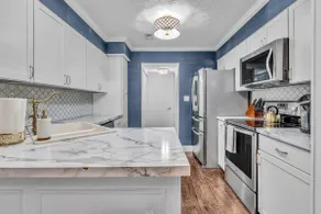 Centrally Located Retreat - Image 4