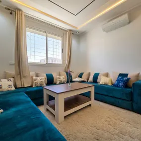 Dar Al Khayma - Sapphire Suite with Balcony - Image 2