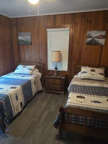 Reel Cozy Cabin - Image 5