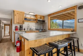 Luxury Lakefront Retreat on Lake Estes - Image 3