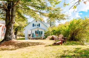 Pleasant Street Cottage Artist Retreat - Image 3