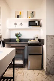 Washington Suite 102 - Image 4