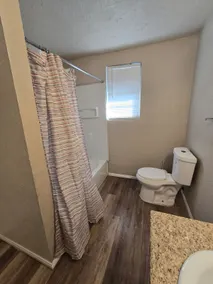 1 Bedroom Apartment Minutes from Freeway - Image 4