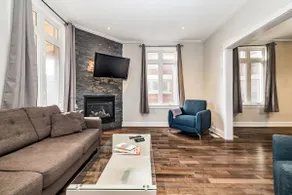 Perfect downtown location, walk to all attractions - Image 3