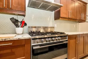 Perfect downtown location, walk to all attractions - Image 5