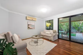 Arcadia House - Spacious Retreat nr Wedding Venues - Image 5