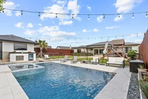Holiday Bookings Live |Pool •Spa •Family Fun! - Image 4