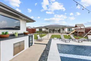 Holiday Bookings Live |Pool •Spa •Family Fun! - Image 3