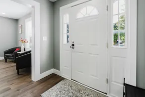 Massive 3BR with Office & Large Living/Dining - Image 3
