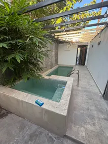 Apartment with pool and heated jacuzzi - Image 4