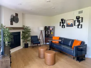 Prime Location •Walkable •Views •Hikes •Pool/Spa - Image 2