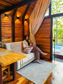 Enchanting cabin in the woods - Image 3