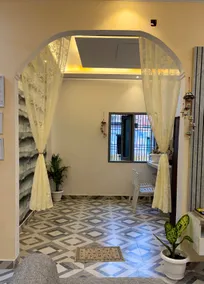 Namastay Kashi: Tana | 2BHK | 200m to Kaal Bhairav - Image 4