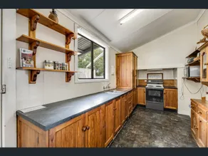 Mundulla Cottage and Cabins *Cottage* - Image 4