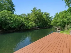 Lakeside Channel Hideaway – 4BR/2BA, Sleeps 10 - Image 2