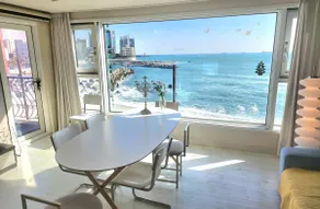 In front of Haebyeon, Dong-gu, Ulsan / Daewangam / Ilsan Beach / Seoldo 34 pyeong, 3 rooms, beach promenade in front of the house - Image 2