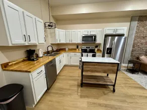 Modern Boho Getaway 1BR Apartment By KeenStays - Image 4