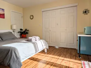 Independent Suite in Friendly Family Home, Convenient Location - Image 3