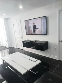 Beautiful Cozy Basement Suite- Feel Right At Home - Image 4
