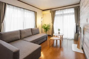 6 minutes to Matsumoto Station, 7 minutes to the castle, 1 minute to a convenience store, free parking for 2 cars, maximum 10 people - Image 2