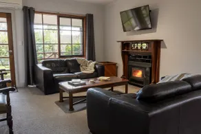 Tumblers Green Accommodation, Creswick - Image 5