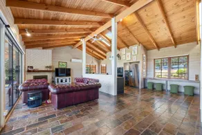 Country Escape - 3BR Home with Panoramic Views - Image 3