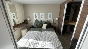 central yet quiet accommodation - Image 3