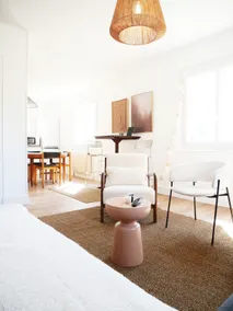 Large cozy apartment in a quiet house & Jacuzzi - Image 3