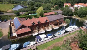 Hop Sack - Riverside cottage with pool - Image 3