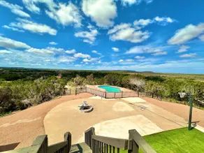 Country Oasis | Pool + Gym | Sleeps 12 Guests - Image 5