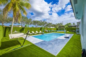 Luxury 5BR Villa |Heated Pool •Game Room •Wine Bar - Image 2