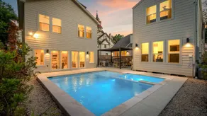2 Homes Resort • 9BR Ensuites •Slps27 •Pool & Spa - Image 3