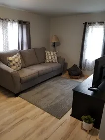 Newly remodeled, Sleeps 4, 10 miles from PSU - Image 3
