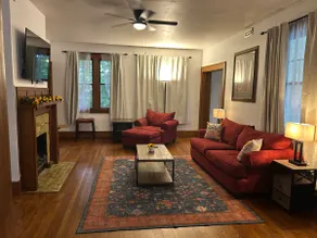 Sunflower house in Lovely Lawrence Kansas - Image 2