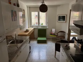 Flat in vibrant neighbourhood (free parking) - Image 5