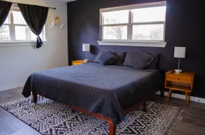 The Stone Nido | Stylish&Cozy 4BR Home Near Domain - Image 3