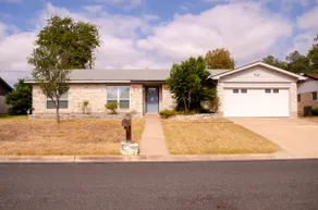 The Stone Nido | Stylish&Cozy 4BR Home Near Domain - Image 2