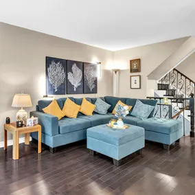 The 4BR Mississauga Hideout | Clean, Cozy & Modern - Image 2
