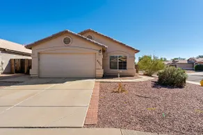 Renovated•Spotless Home•New Furniture•Quiet•Near60 - Image 3