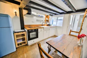 Fishermans Cottage - Hastings - Image 5